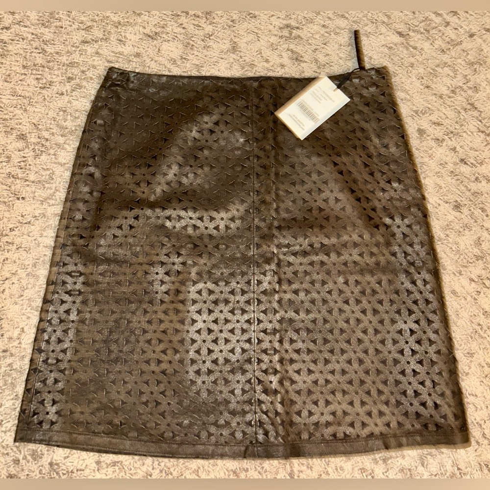 NWT Vintage W by Worth Women’s Genuine Leather Brown Cutout Skirt Size 10 - Picture 2 of 7